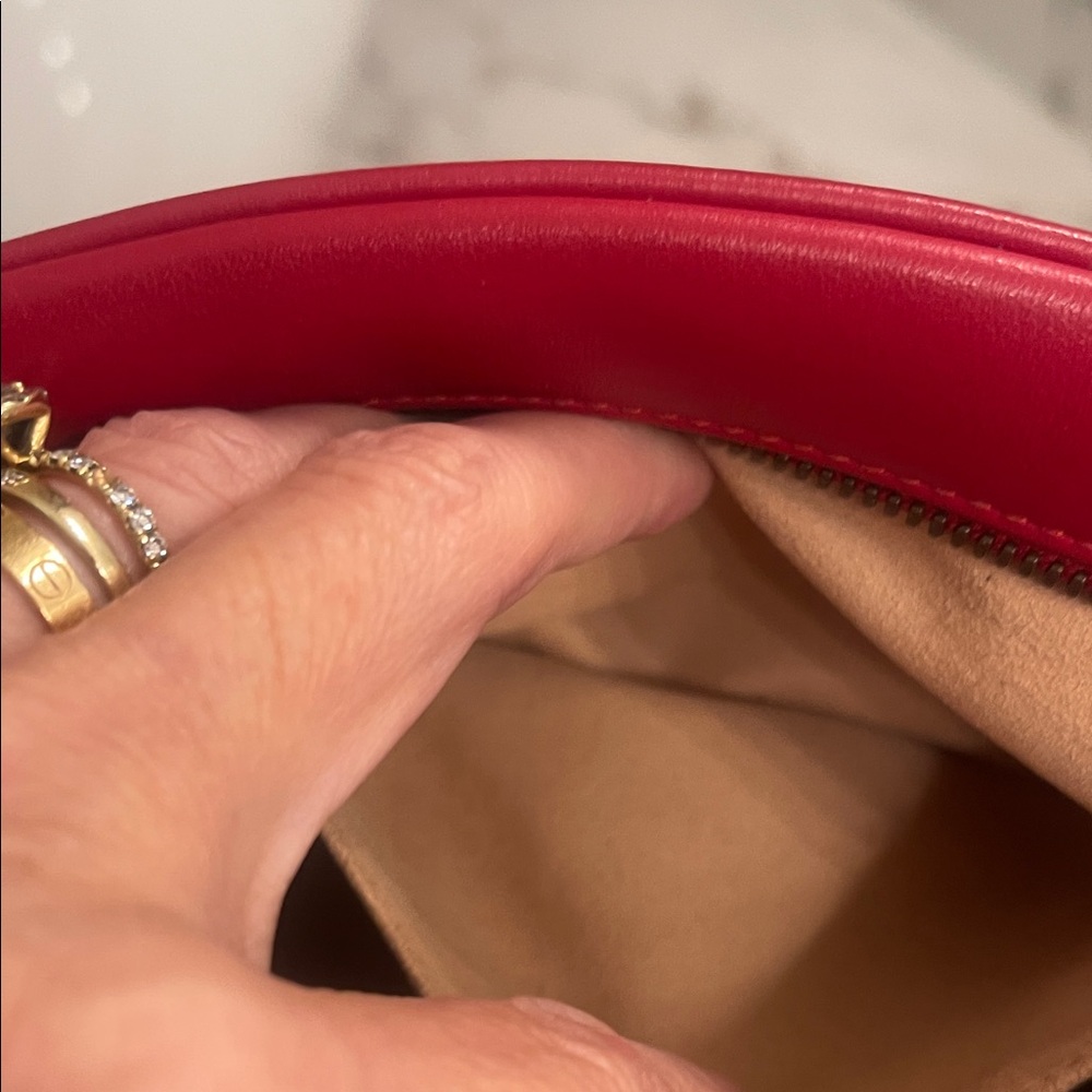 Gucci Red Crossbody Bag with Gold Accents - Picture 5 of 11